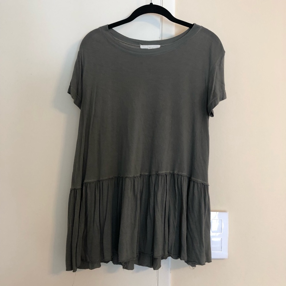 Truly Madly Deeply peplum tee, size small